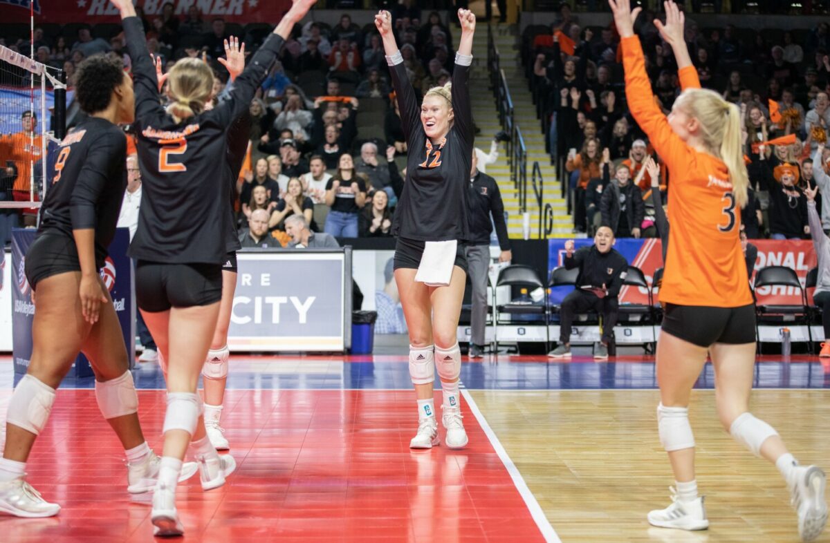 2022 AVCA Women's NAIA AllAmerica AVCA Awards