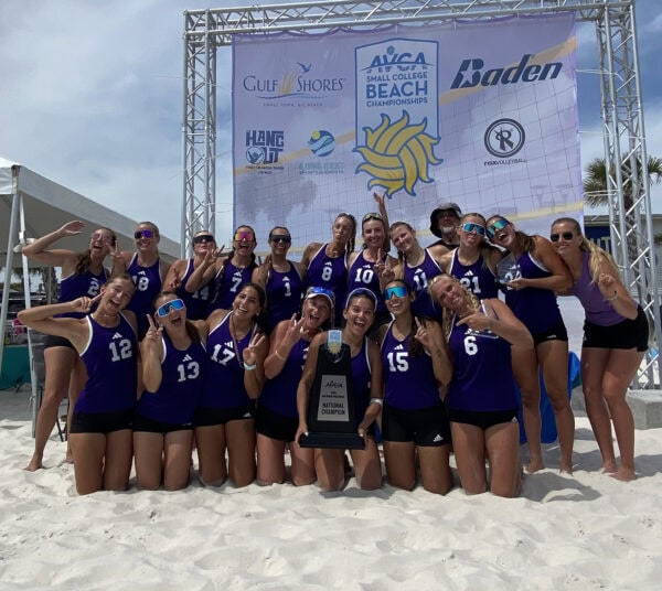 Mary Hardin-Baylor won the title in Division III at the 2025 AVCA Small College Beach Championships in Gulf Shores, AL.